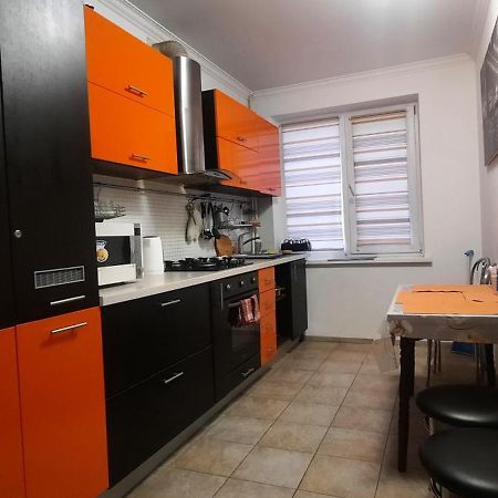 Шикарная 2К Квартира Центральный Парк Университет 70М Irpin Exterior photo